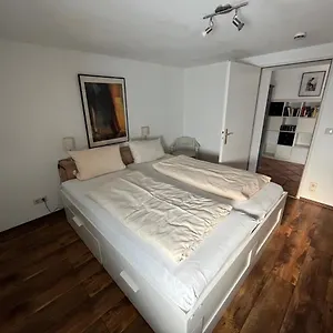  Apartment Familiensuite Mit Garten Und Poolnutzung